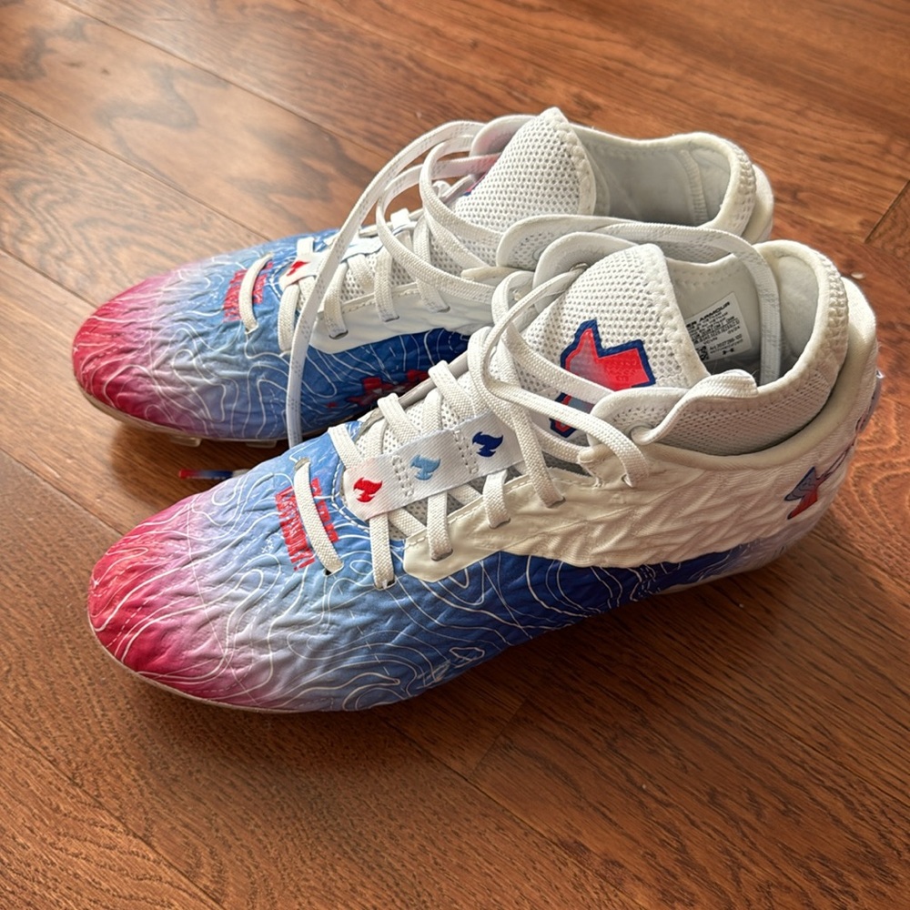 NWOT Under Armour Boys’ Cleats “Texas”